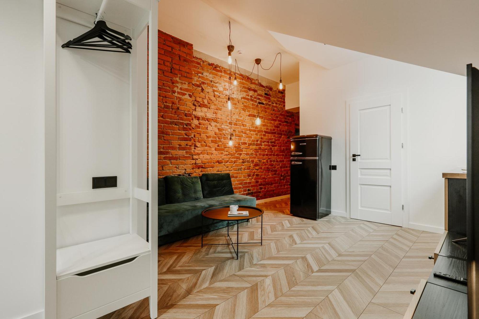 קלייפדה Old Brick Boutique Apartments מראה חיצוני תמונה