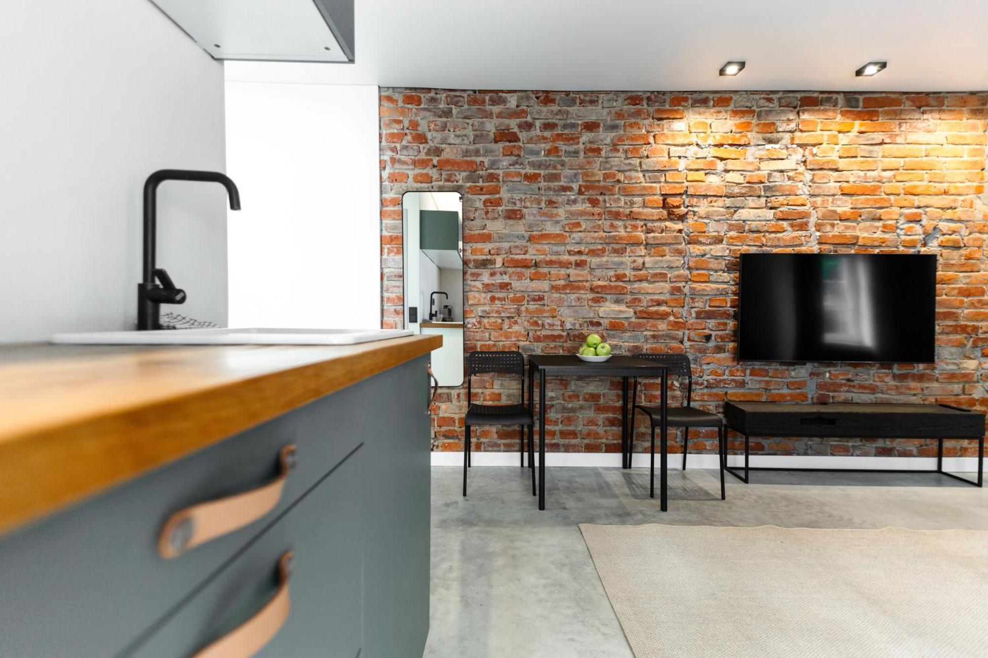 קלייפדה Old Brick Boutique Apartments מראה חיצוני תמונה